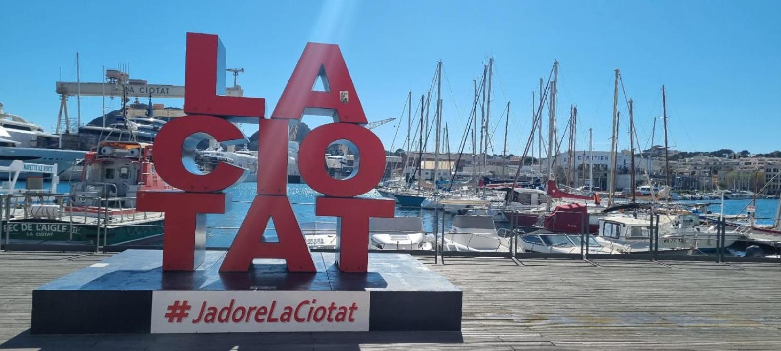 Le Red Sofa, Coeur De Appartamento La Ciotat